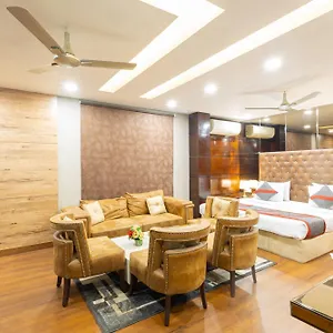 Отель Gold Souk - Karol Bagh
